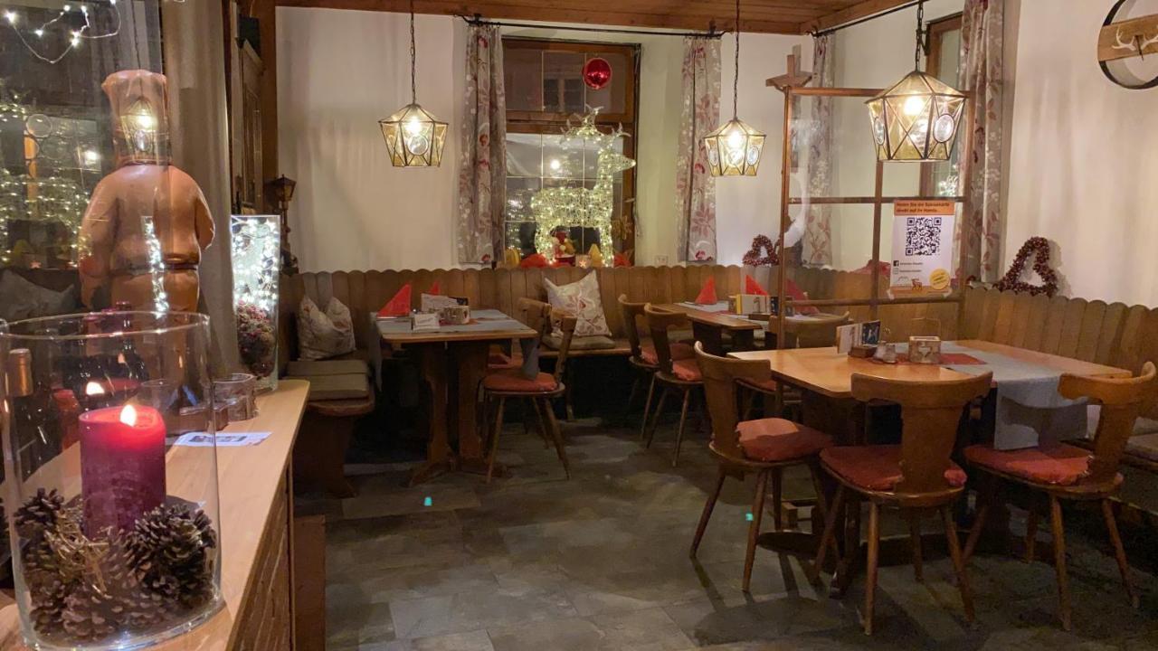 Gasthaus Zum Hirschen Staufen Exterior foto