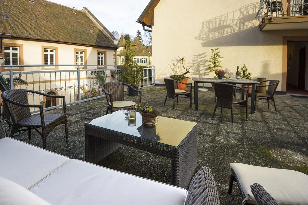 Gasthaus Zum Hirschen Staufen Exterior foto